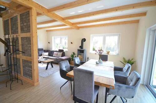 Essbereich mit Kaminofen - 