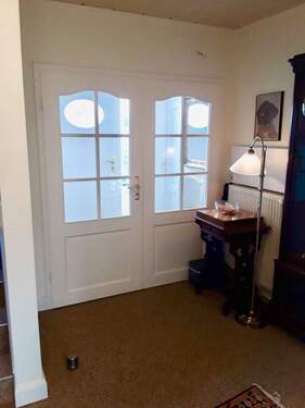 Blick zur der Flügeltür - 