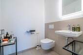 Gäste-WC - 5 Zimmer Reihenendhaus in Schondorf am Ammersee