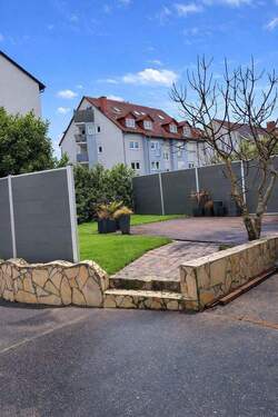 Exklusiver Garten - 4 Zimmer Etagenwohnung in Östringen