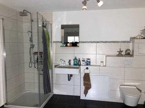 KG Bad - Immobilien Baumeister Neuburg.JPG - 