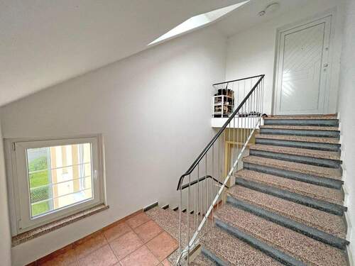 Treppenhaus - Etagenwohnung mit 107,60 m&sup2; in Hannover zum Kaufen