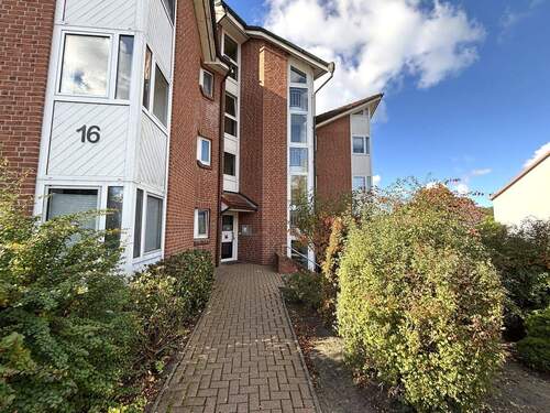 Hauseingang - 2 Zimmer Etagenwohnung zum Kaufen in Stade