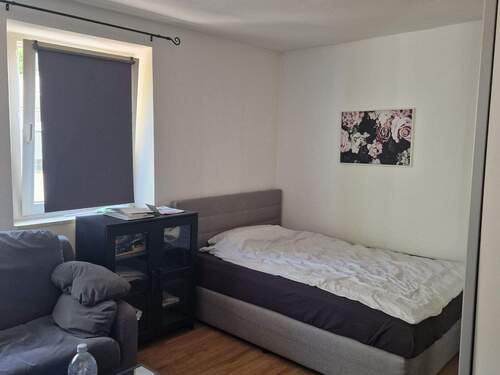 W 4 Zwischengeschoss Wohnen 1.OG re.jpg - 1 WohnSchlafzimmer, eine Wohnküche, Bad mit Du, Toplage