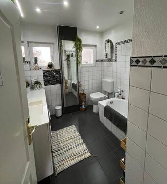 3 Zimmer Wohnung Koeln Zollstock_IMMODILIA_Bad_2 - 