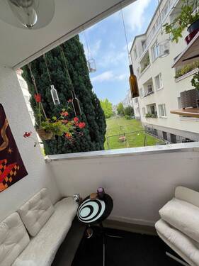 3 Zimmer Wohnung Koeln Zollstock_IMMODILIA_Loggia_Gartenblick - 