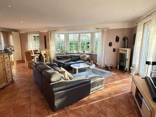 Wohnzimmer - Bungalow mit 122,90 m&sup2; in Seester zum Kaufen