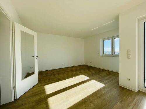Blick ins Wohnzimmer - 