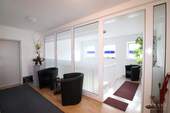 Flur OG Blick i. Treppenhaus - 