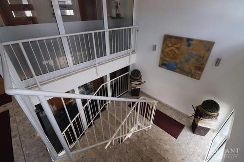 Treppenhaus 4 - Büro zur Miete in Büdingen