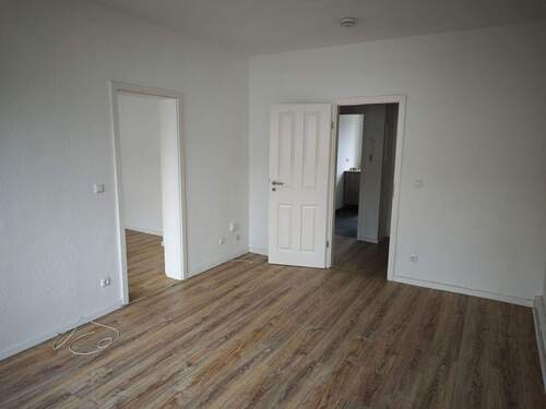 Wohnzimmer - 2 Zimmer Etagenwohnung in Regis-Breitingen