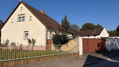 Haus Straßenseite IV - Einfamilienhaus mit 136,50 m&sup2; in Lauchhammer zum Kaufen