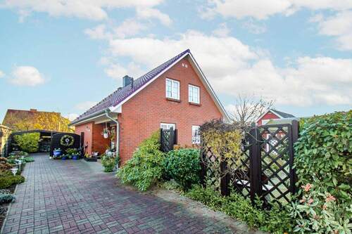 Einfahrt und Eingang - 