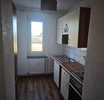 3 RWG im Erdgeschoss mit kl. EBK u. Balkon in Regis-Breitingen-EGR