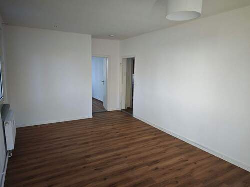 Wohnzimmer - 3 Zimmer Etagenwohnung in Regis-Breitingen