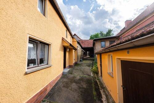 Innenhof - Bauernhaus, Landhaus mit 121,70 m&sup2; in Serba zum Kaufen