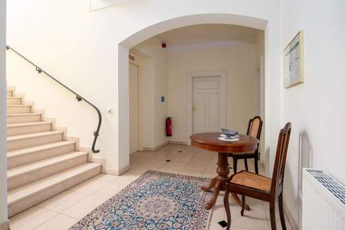 Der helle Hausflur - 