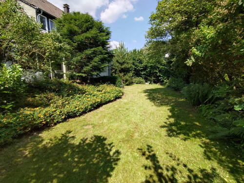 Garten - RAUMWUNDER - freistehendes Ein- bis Zweifamilienhaus mit ausbaufähigem Dachboden in Meerbusch-Bovert
