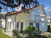 Südostansicht - Elegantes, gepflegtes Einfamilienhaus in ruhiger Lage