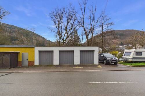 Garagen - 7 Zimmer Reihenmittelhaus in Kordel