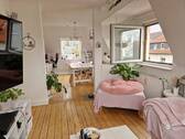 Wohnzimmer DG-Wohnung - 9 Zimmer Mehrfamilienhaus, Wohnhaus zum Kaufen in Bad Salzuflen
