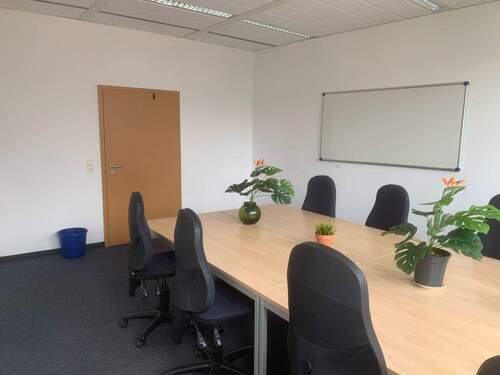 Büroraum 1 - Privatbüro im Shared Office mit WiFi und Küche - All-in-Miete