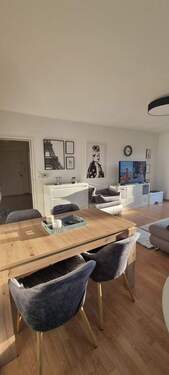 Wohn-Essbereich Bild 2 - 4 Zimmer Etagenwohnung zur Miete in Würzburg