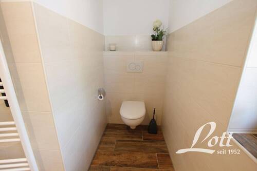 WC im Badezimmer - 