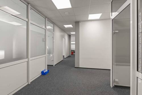 Bild 3 - Halle in Wilhelmshaven