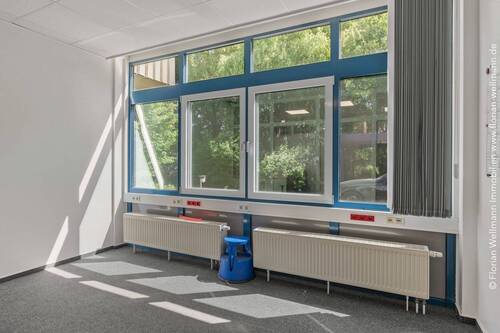 Bild 4 - Halle in Wilhelmshaven zum Kaufen