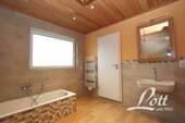 Modernisiertes Badezimmer Erdgeschoss - 