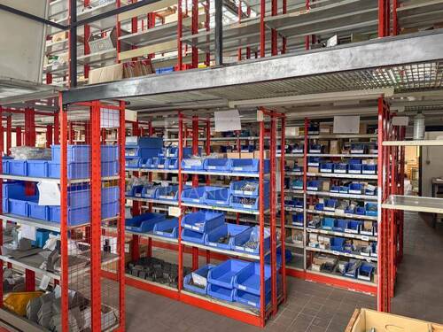 Ersatzteillager - 