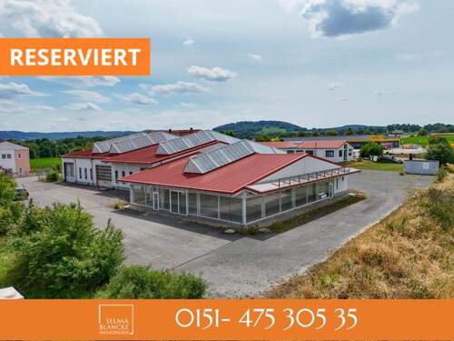 Luftbild - MISTELBACH - 5.000 m² Gewerbegrundstück, HalleLagerFreiflächen + zusätzlicher Baufläche