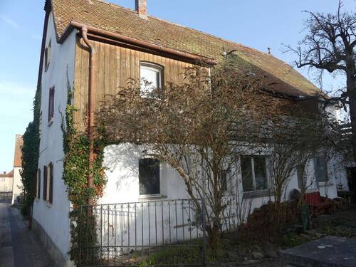 Bild 1 - 1-2 Familienhaus in Heilsbronn! Größtenteils vermietet!