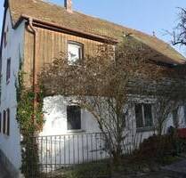 1-2 Familienhaus in Heilsbronn! Größtenteils vermietet!