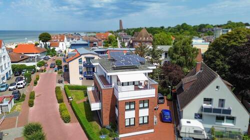 Drohnenansicht - 7 Zimmer Mehrfamilienhaus, Wohnhaus zum Kaufen in Laboe