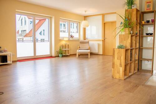 Wohnbereich - Mehrfamilienhaus, Wohnhaus mit 228,00 m&sup2; in Laboe zum Kaufen