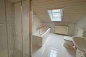 Badezimmer Dachgeschoss - 