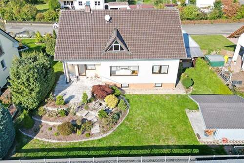 Luftbild - 6 Zimmer Einfamilienhaus in Kronach