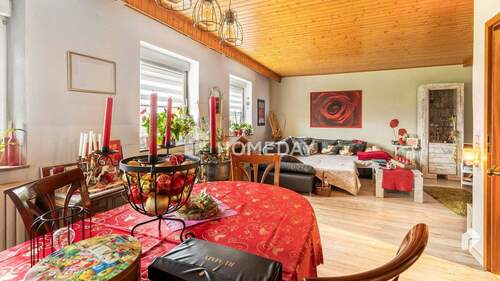 1. OG Wohnzimmer 3 - 