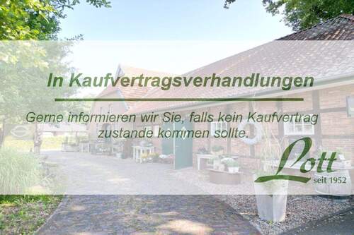 Bild 1 - Landhaus mit sanierter Wohnung, Gewerbefläche & Ausbaupotenzial in bester Ortskernlage von Apen!