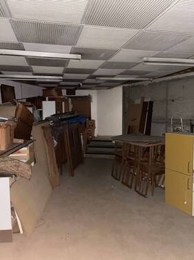 Treppe zur oberen Ebene - Büro in Saarbrücken zum Kaufen