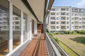 Ruhiger und sonniger Südbalkon - Etagenwohnung mit 79,50 m&sup2; in Berlin-Westend zum Kaufen