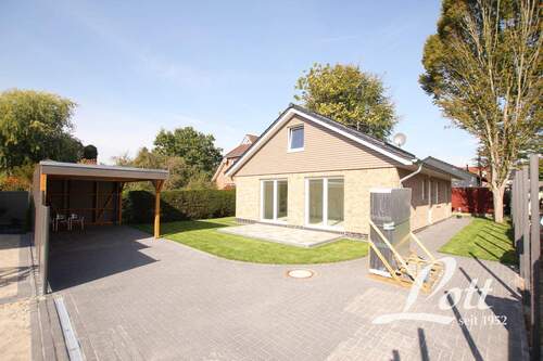 Hofauffahrt - Einfamilienhaus mit 93,00 m&sup2; in Apen / Augustfehn zum Kaufen