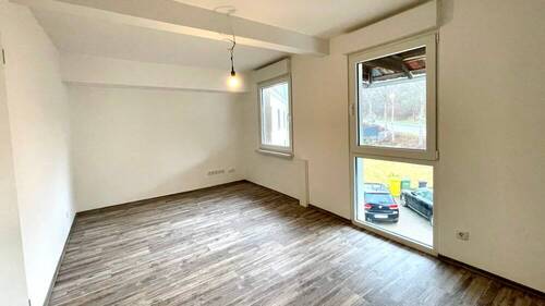 Bild 3 - 6 Zimmer Mehrfamilienhaus, Wohnhaus in Kirchhundem