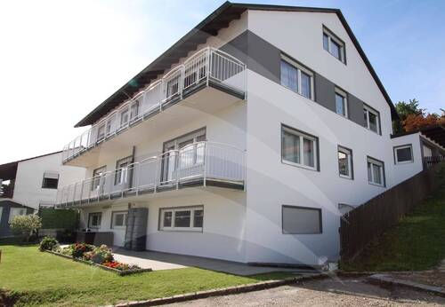 Außenansicht - 5 Zimmer Etagenwohnung zum Kaufen in Altdorf
