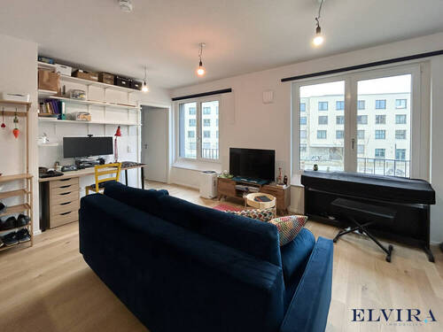 Wohnzimmer - 2 Zimmer Etagenwohnung zum Kaufen in München