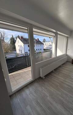 Südbalkon - 2 Zimmer Etagenwohnung in Siegburg