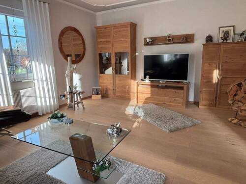 Teilansicht Wohnzimmer EG - 