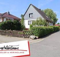 RESERVIERT | Solides Einfamilienhaus auf großzügigem, teilbarem Eckgrundstück in Halstenbek zum Bauen & Erweitern
